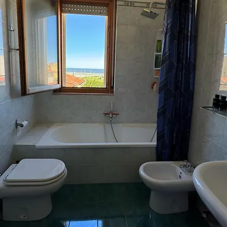 Moderno Attico A Due Passi Dal Mare