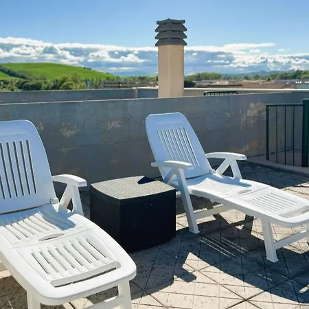 Moderno Attico A Due Passi Dal Mare