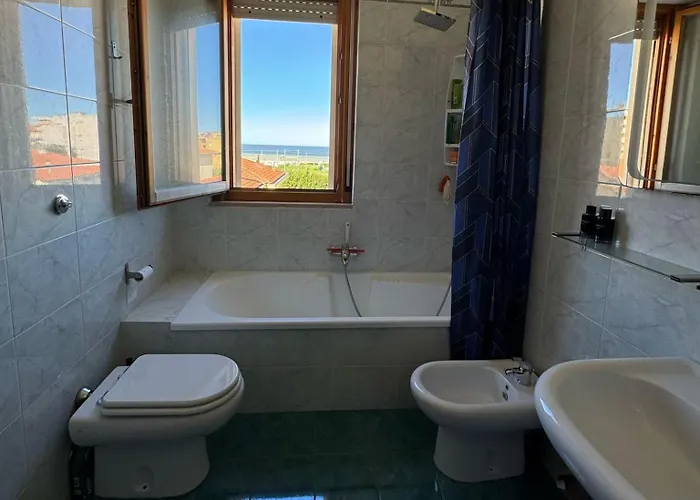 Moderno Attico A Due Passi Dal Mare